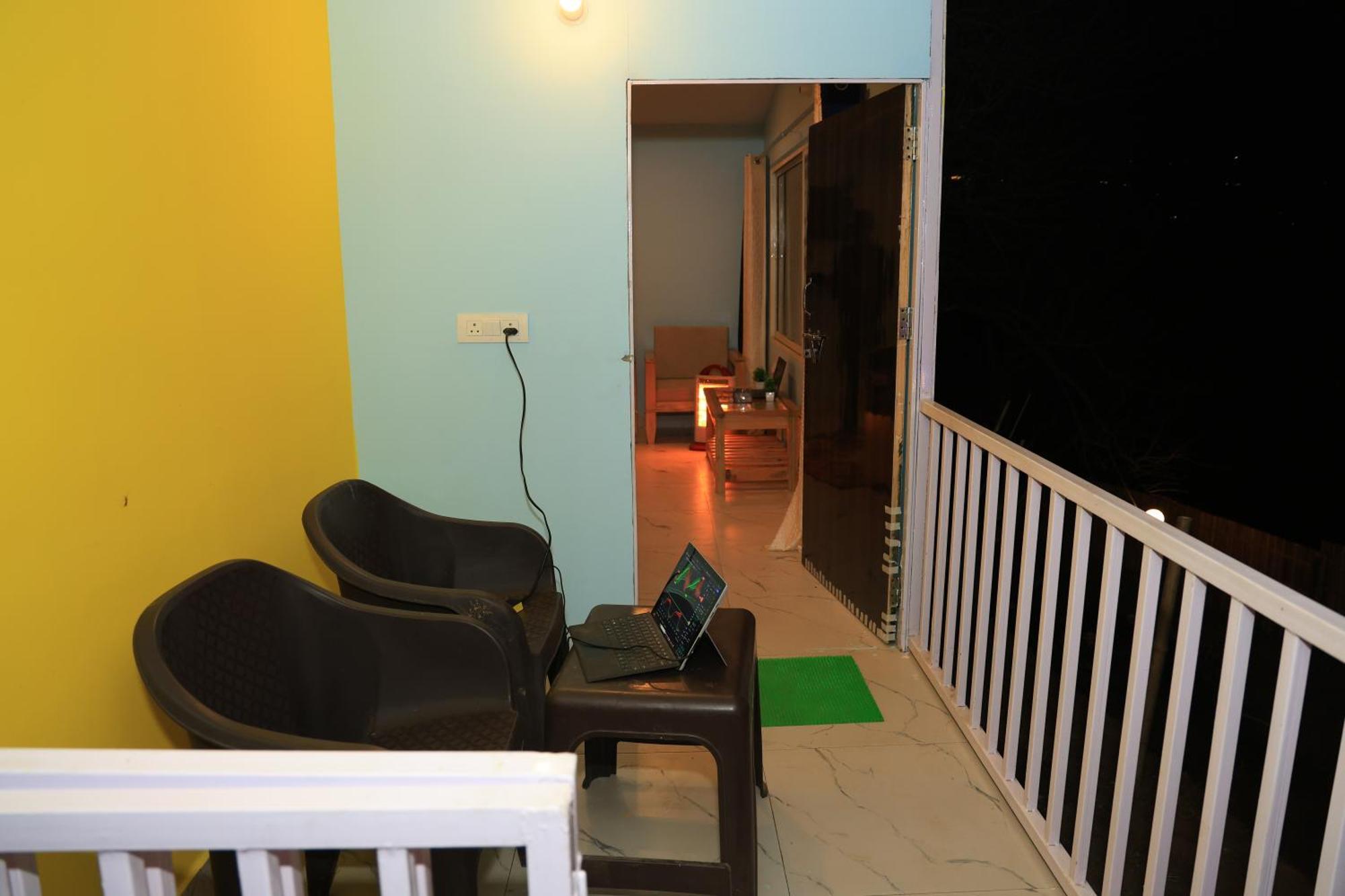 Hotel The Pahadi Nest Mukteshwar Exterior foto